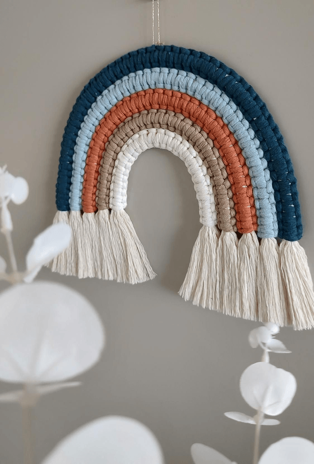 Miroir ourson bleu & Arc-en-ciel "Navy" - Déco bohème macramé Fait main - Chambre enfant